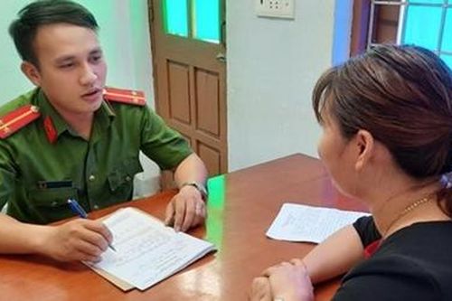Vợ giấu tiền vàng, chồng tưởng trộm đột nhập