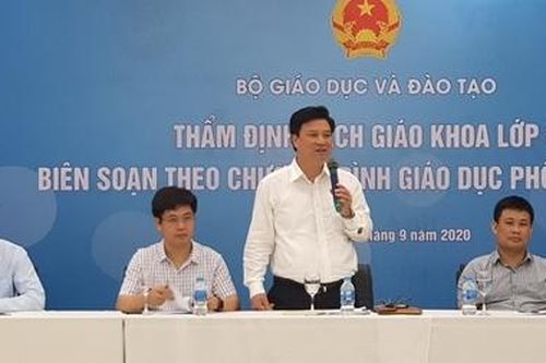 Bắt đầu thẩm định 43 bản mẫu SGK lớp 6