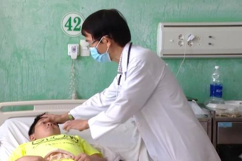 9 người ở Bà Rịa - Vũng Tàu nhập viện sau khi ăn gà rán