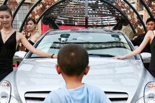 Làm con tỷ phú có sướng không?