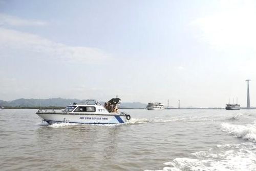 Xử phạt hàng chục tàu, thuyền vi phạm, phòng ngừa tai nạn đường thủy