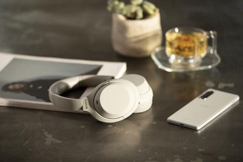 28 năm phát triển công nghệ chống ồn trên tai nghe Sony