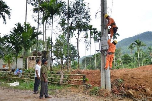 Điện sáng nơi vùng ''lõm'' Quảng Ngãi