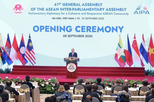 ASEAN sẽ tự tin tiếp tục tiến bước trên con đường xây dựng thành công Cộng đồng đoàn kết, tự cường, gắn kết