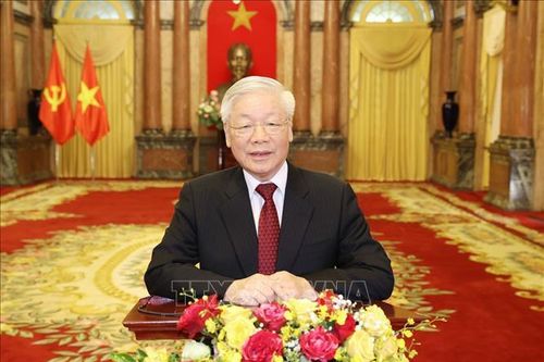 Tiếp tục đóng góp cho các nỗ lực thúc đẩy vai trò trung tâm của ASEAN