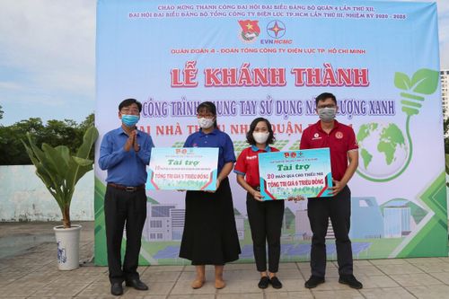 EVNHCMC: Nhiều hoạt động tiếp sức học sinh đến trường