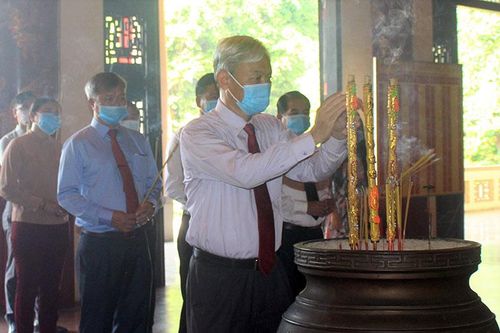 Các địa phương tưởng niệm 51 năm ngày mất Chủ tịch Hồ Chí Minh