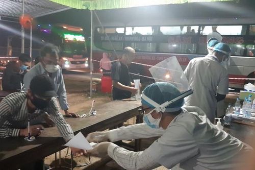 Tại sao người từ vùng có dịch Covid-19 chỉ được ở Huế 72 giờ kể từ khi lấy mẫu xét nghiệm SARS-CoV-2 âm tính?