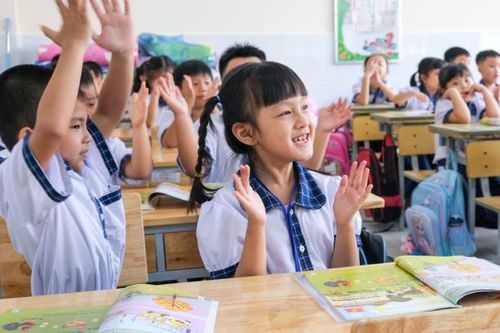 Cô trò hồ hởi nhập cuộc chương trình, SGK lớp 1 mới