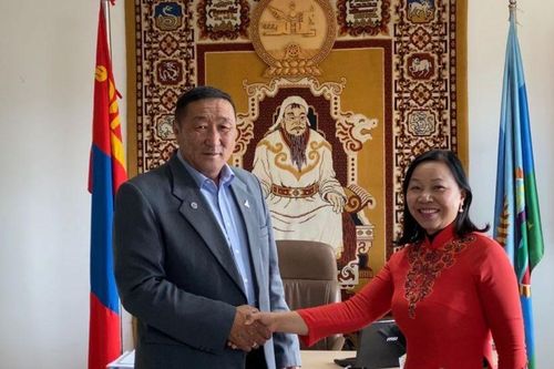 Đại sứ Việt Nam tại Mông Cổ làm việc với tỉnh Zavkhan