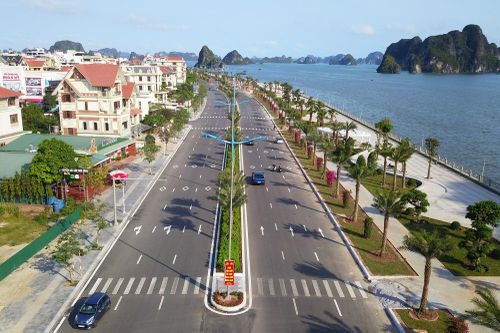 Mê mẩn với con đường bao biển đẹp nhất Quảng Ninh