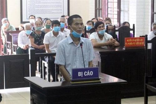 Vụ phá rừng gỗ mun quý hiếm: Đồn trưởng biên phòng nhận lương tháng từ… lâm tặc?