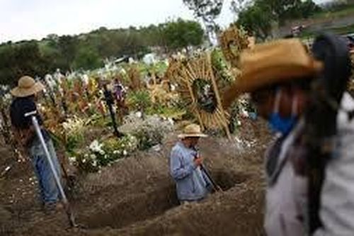Mexico cạn kiệt giấy chứng tử vì COVID-19