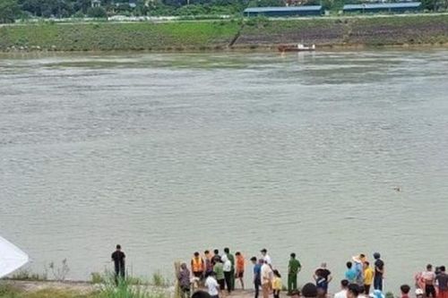 Tìm thấy thi thể nam sinh đuối nước trên sông Đà