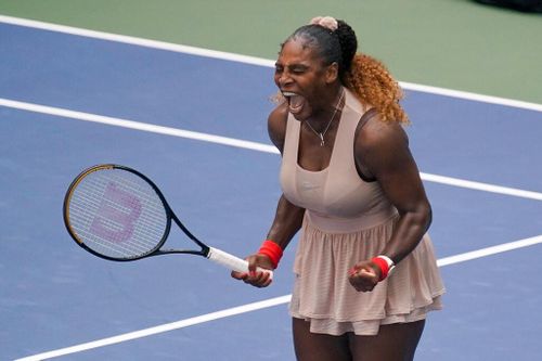 Serena Williams lọt vào vòng tứ kết US Open