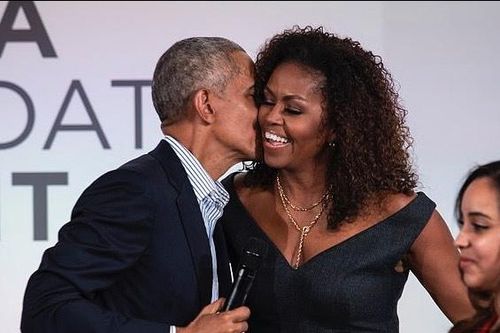 Vợ Obama tiết lộ bất ngờ về mối quan hệ hôn nhân với chồng