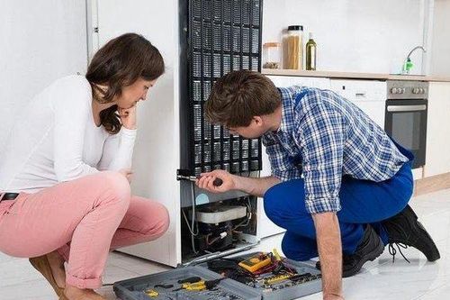 Mách bạn cách khắc phục tủ lạnh bị chảy nước