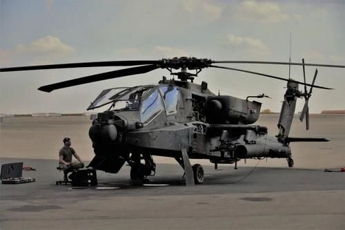 Mỹ loại biên hàng trăm trực thăng tấn công AH-64D Apache