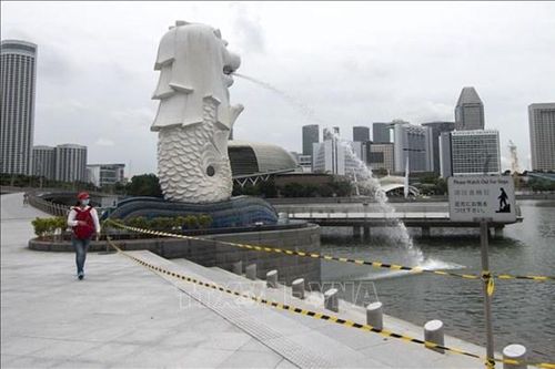 Singapore: Đã tới lúc cần xem xét lại chính sách lao động nước ngoài?