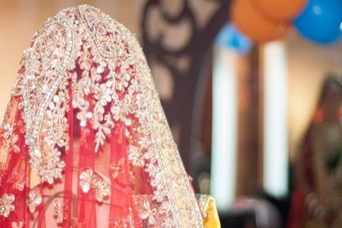 Tưởng rước được 'cô dâu hoàn hảo' về nhà, người đàn ông sốc nặng khi biết bí mật của vợ