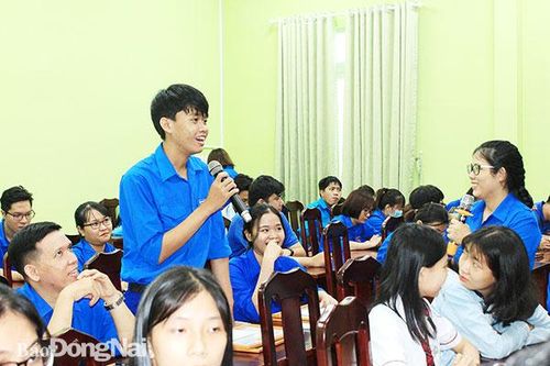 Cần 'cú hích' cho hoạt động Đoàn trường học