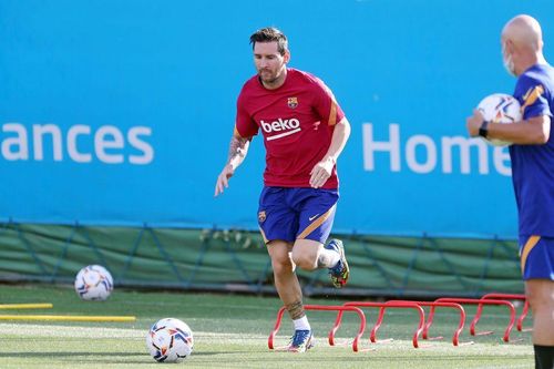 Đòi ra đi bất thành, Messi lần đầu tập lại cùng đồng đội Barca