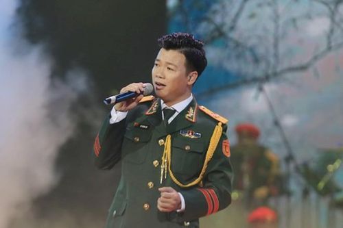 Ca sĩ Vũ Thắng Lợi: 'Ra Trường Sa, tôi và những người lính vừa hát vừa khóc'