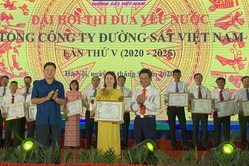 Tôn vinh 90 điển hình tiên tiến xuất sắc ngành Đường sắt giai đoạn 2015-2019