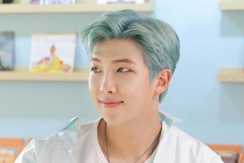 'Nghệ sĩ nào thì fan nấy': ARMY quyên góp cho trường học, mừng sinh nhật trưởng nhóm BTS