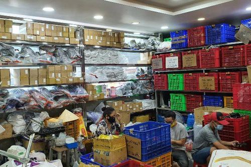 Lập website không khai báo để bán phụ tùng xe máy nghi giả