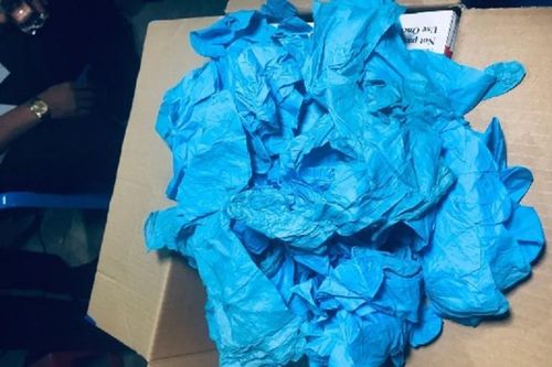 Phát hiện 5 triệu găng tay y tế giả các nhãn hiệu nổi tiếng