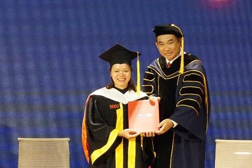 Đại học Quốc tế Hồng Bàng tổ chức lễ tốt nghiệp trực tuyến
