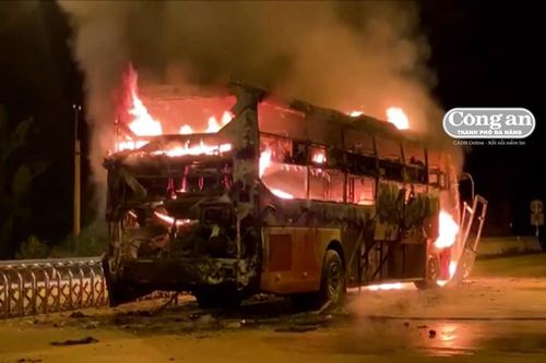 'Bà hỏa' dọa hành khách... mất mật!