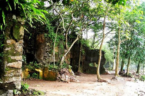 Ngỡ ngàng dấu tích biệt thự Pháp trên núi Ba Vì