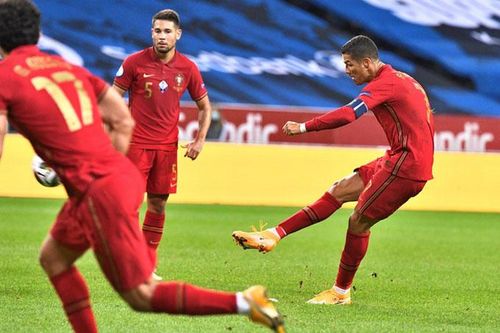 Bồ Đào Nha thắng nhẹ nhàng 2-0 Thụy Điển