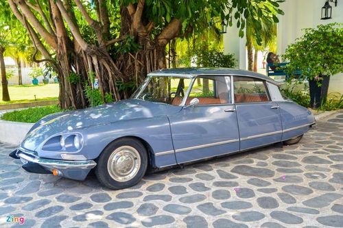 Khám phá xe cổ Citroen DS 21 còn mới dù đã 50 năm