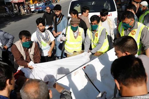 Nổ bom nhắm vào đoàn xe Phó Tổng thống Afghanistan