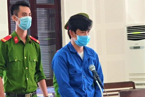 Gã trai mất nhân tính 4 năm hiếp dâm con gái người tình