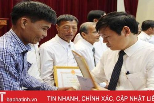 Nghi Xuân vinh danh 39 gia đình, dòng họ và cộng đồng học tập