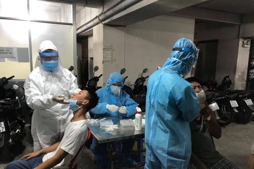 778 tiểu thương, nhân viên chợ đầu mối Thủ Đức được lấy mẫu xét nghiệm COVID-19