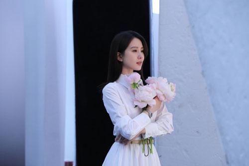 Những khoảnh khắc đẹp đến khó tin giúp dàn mỹ nhân Hoa ngữ 'leo top' từ khóa trên mạng xã hội Weibo