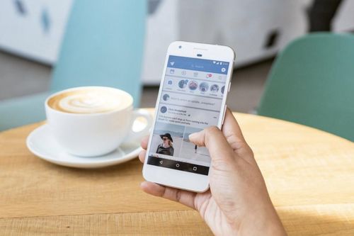 Thực hư tin đồn Facebook khóa tài khoản những người bán hàng online từ 1/10