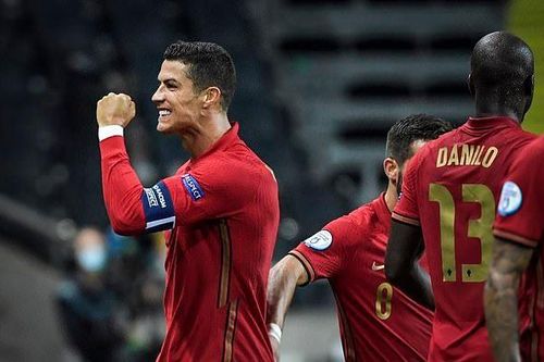 Cristiano Ronaldo ghi 101 bàn cho tuyển Bồ Đào Nha như thế nào?