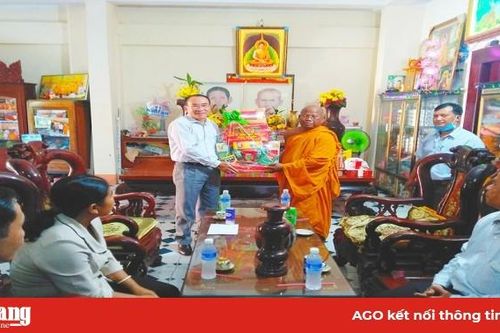 Tịnh Biên: thăm, chúc Tết Dolta năm 2020 các chùa Khmer trên địa bàn