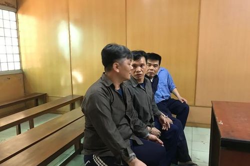 Mang súng 'đòi tiền' trúng đề, 4 con bạc lĩnh hơn 25 năm tù