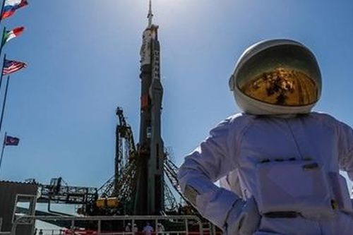 Có SpaceX, Mỹ vẫn phải đi 'ké' tàu vũ trụ Nga lên không gian