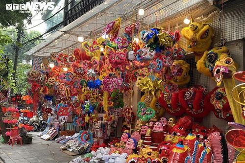 Chuyện lạ mùa Trung thu: Đèn lồng càng nhỏ càng đắt