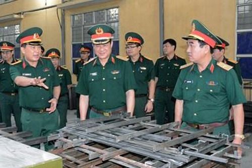 Đoàn công tác Bộ Quốc phòng kiểm tra và làm việc tại Nhà máy Z117