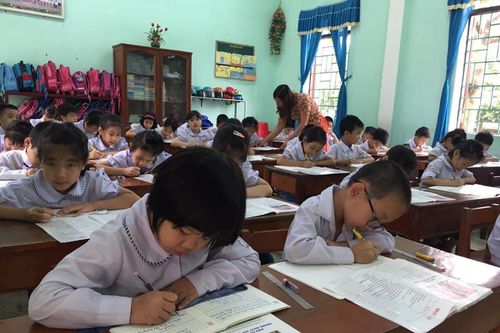 Vụ trưởng Vụ Giáo dục Tiểu học: Mỗi bản mẫu SGK lớp 2 họp thẩm định không quá 5 ngày