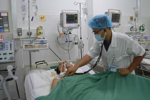 Cần Thơ: Cứu sống bệnh nhân bị ho máu sét đánh nguy kịch
